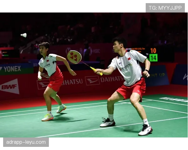 苏西·苏桑托1993年苏迪曼杯夺冠传奇再现，羽毛球精神闪耀国际赛场