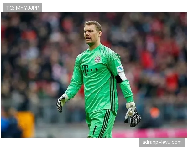 诺伊尔强势出击重塑门将角色，状态回暖成焦点