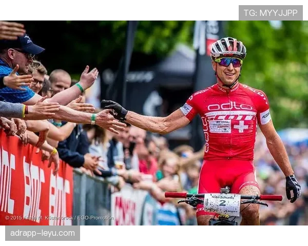 吉田麻也状态火热，领衔日本队剑指世界杯荣耀
