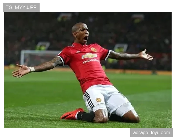 希基本赛季在英超表现稳健,防守数据持续提升 希基本赛季在英超表现稳健,防守数据持续提升