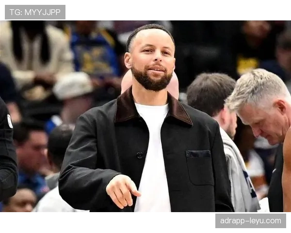 库里这生活，训练结束直接去豪宅喝下午茶，我都快酸了！