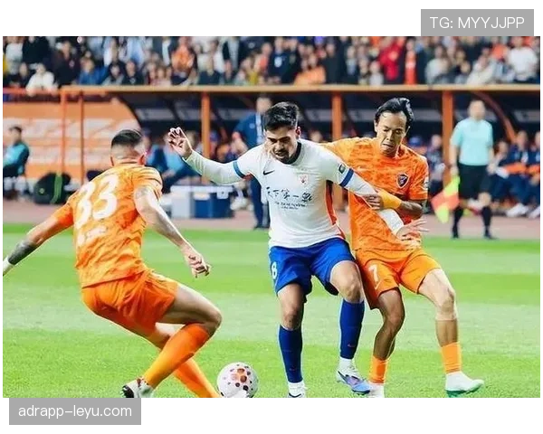 山东泰山主教练战术惨遭质疑，球队核心矛盾引爆致命危机！